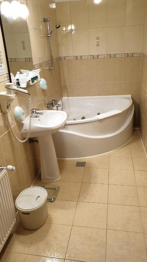 Hotel Fantanita Haiducului Bradu  Εξωτερικό φωτογραφία